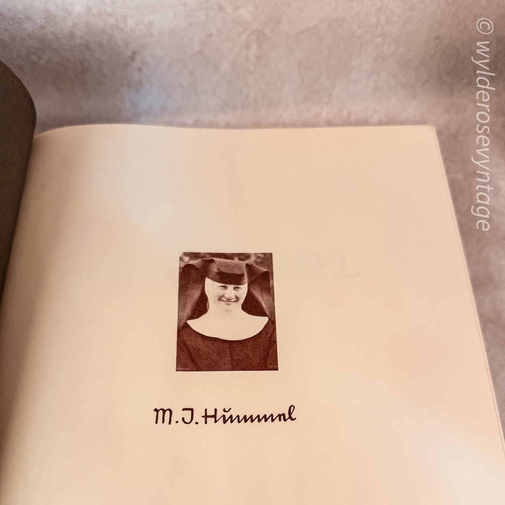 Hummel: The Complete Collector's‎ Guide - Picture 3 of 11